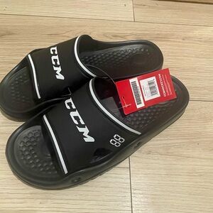 CCM Shower Slides